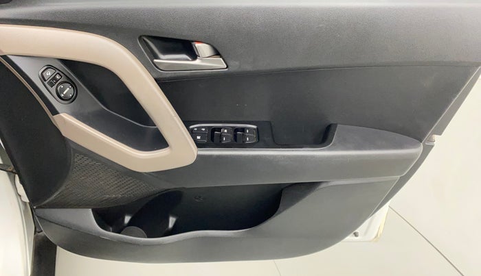 2016 Hyundai Creta SX PLUS AT 1.6 DIESEL, Diesel, Automatic, 1,18,727 km, Driver Side Door Panels Control