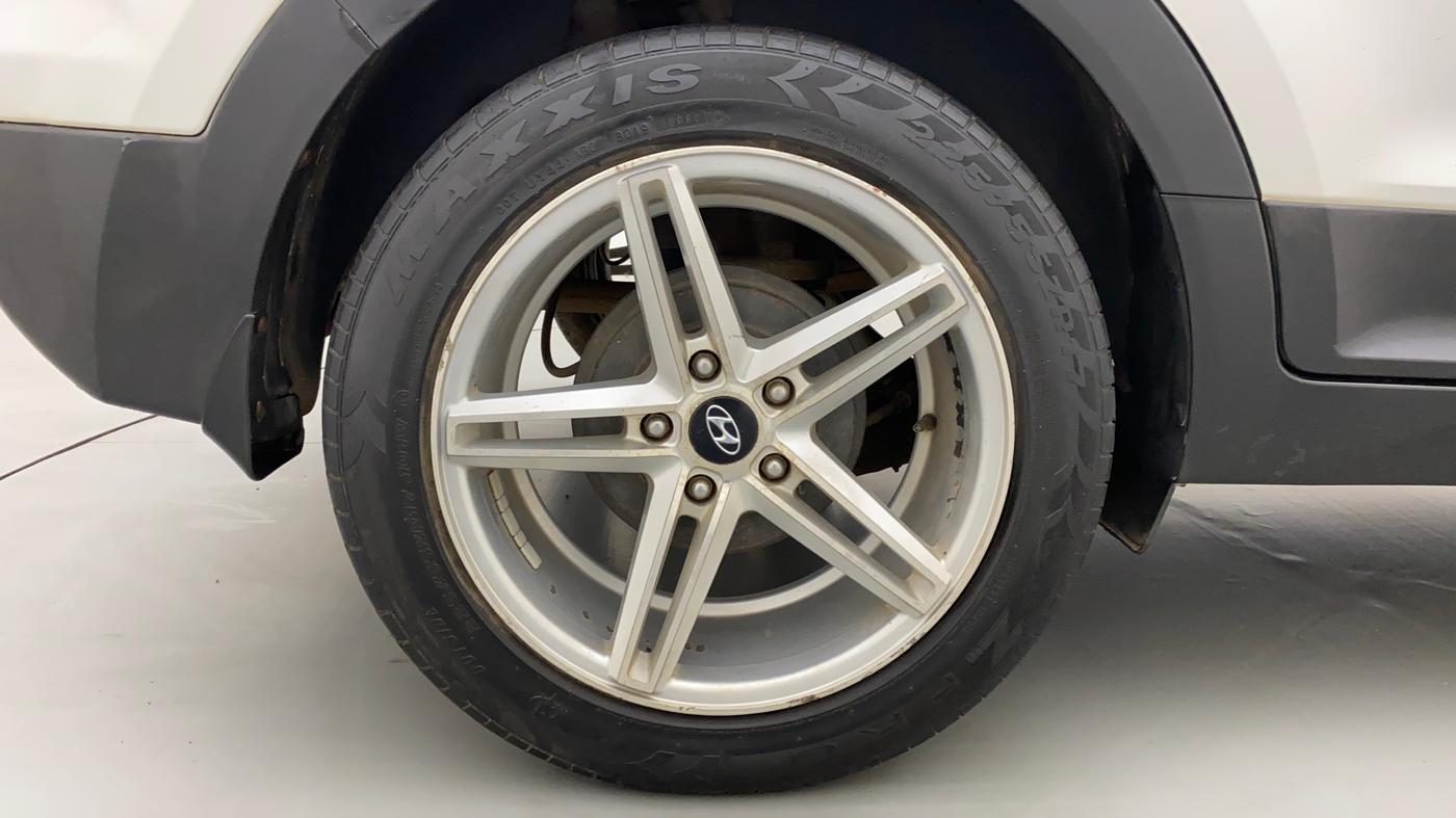 2016 Hyundai Creta SX PLUS AT 1.6 DIESEL, Diesel, Automatic, 1,18,727 km, Right Rear Wheel
