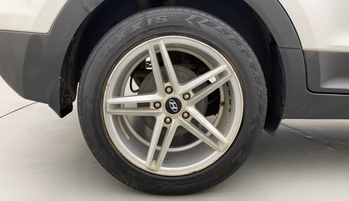 2016 Hyundai Creta SX PLUS AT 1.6 DIESEL, Diesel, Automatic, 1,18,727 km, Right Rear Wheel