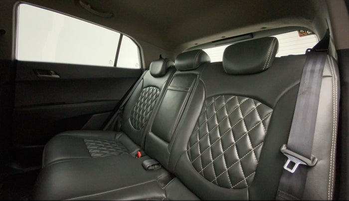 2016 Hyundai Creta SX PLUS AT 1.6 DIESEL, Diesel, Automatic, 1,18,727 km, Right Side Rear Door Cabin