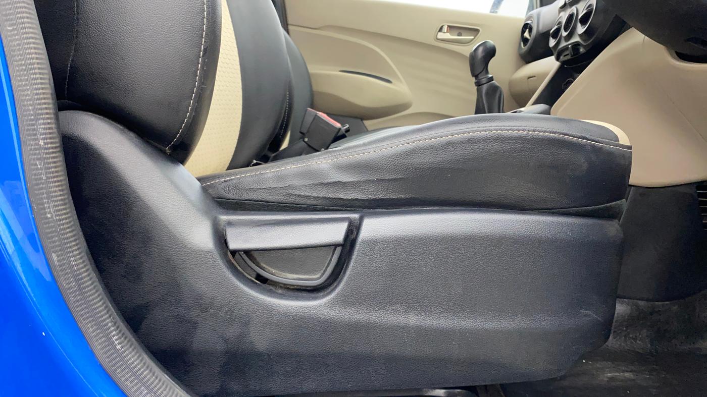 2018 Hyundai NEW SANTRO SPORTZ CNG, CNG, Manual, 1,25,446 km, Driver Side Adjustment Panel