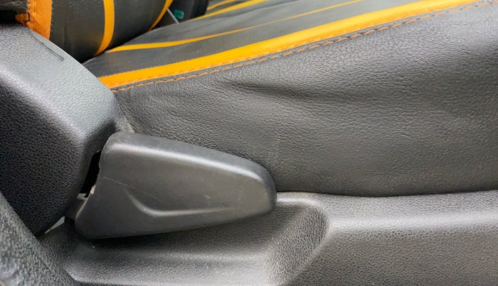 2020 Renault Kwid CLIMBER 1.0 AMT (O), Petrol, Automatic, 54,762 km, Driver Side Adjustment Panel