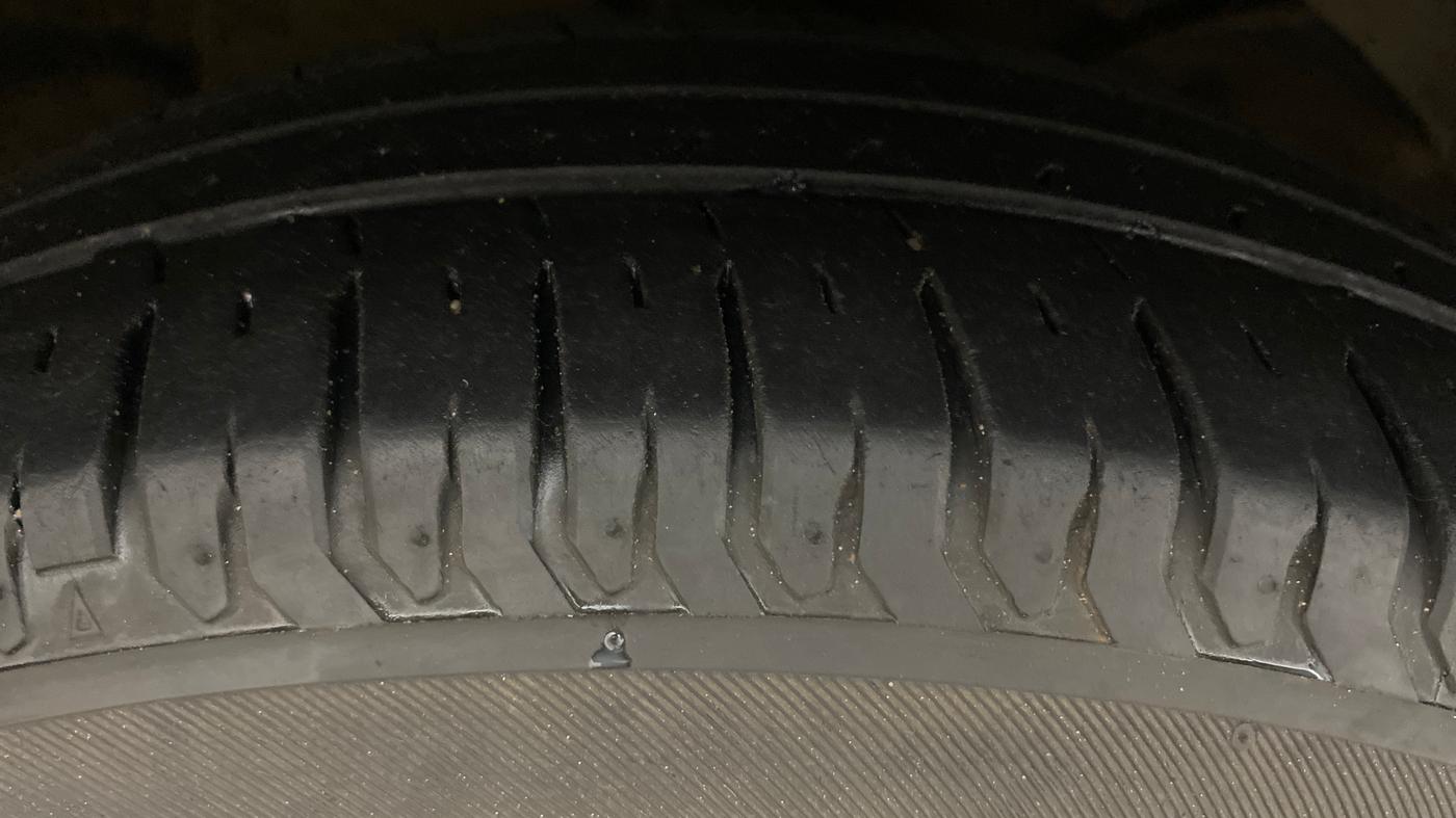 2021 Maruti XL6 ALPHA AT, Petrol, Automatic, 64,608 km, Right Front Tyre Tread