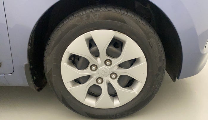 2014 Hyundai Xcent S 1.2, Petrol, Manual, 95,827 km, Right Front Wheel