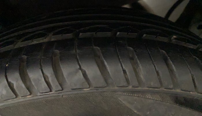 2014 Hyundai Xcent S 1.2, Petrol, Manual, 95,827 km, Left Rear Tyre Tread
