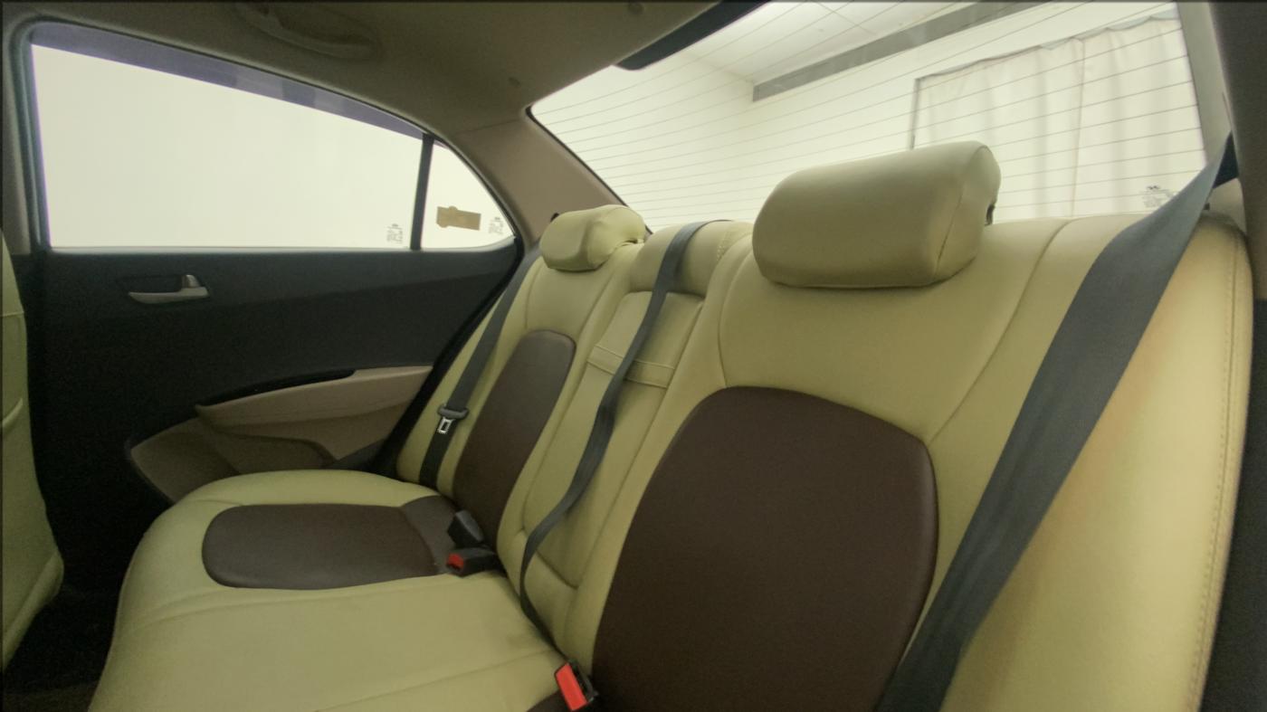 2014 Hyundai Xcent S 1.2, Petrol, Manual, 95,827 km, Right Side Rear Door Cabin