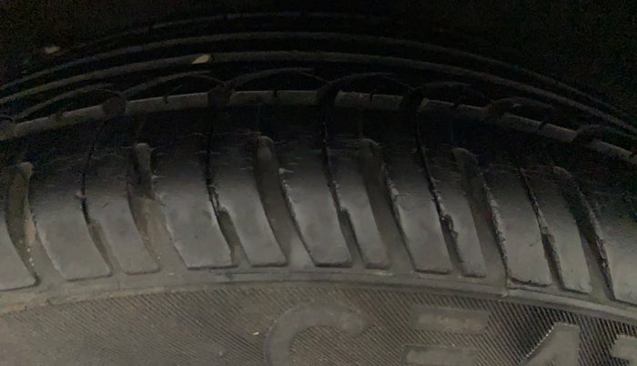2014 Hyundai Xcent S 1.2, Petrol, Manual, 95,827 km, Right Front Tyre Tread