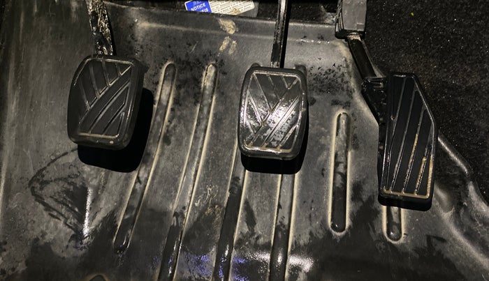 2021 Maruti Baleno DELTA PETROL 1.2, Petrol, Manual, 66,361 km, Pedals