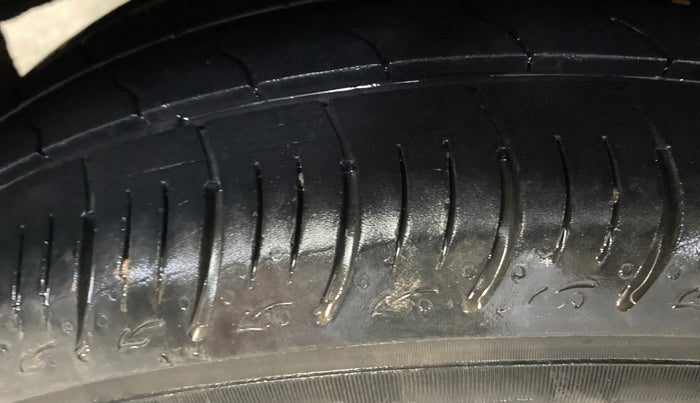 2021 Maruti Baleno DELTA PETROL 1.2, Petrol, Manual, 66,361 km, Right Rear Tyre Tread