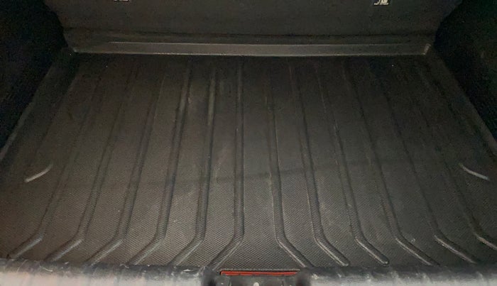 2020 KIA SONET GTX PLUS 1.0 DCT, Petrol, Automatic, 49,715 km, Boot Inside