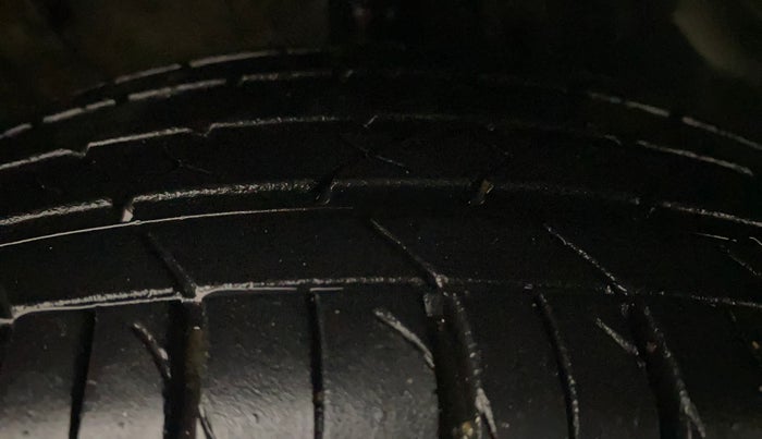 2020 KIA SONET GTX PLUS 1.0 DCT, Petrol, Automatic, 49,715 km, Right Front Tyre Tread