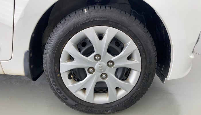 2016 Hyundai Grand i10 SPORTZ 1.2 KAPPA VTVT, Petrol, Manual, 41,189 km, Right Front Wheel