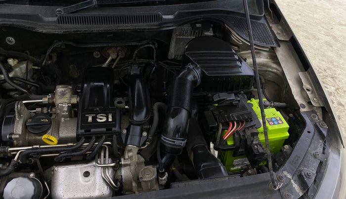 2017 Volkswagen Vento HIGHLINE PETROL AT, Petrol, Automatic, 75,987 km, Engine View - Left