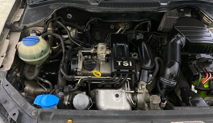 2017 Volkswagen Vento HIGHLINE PETROL AT, Petrol, Automatic, 75,987 km, Engine View - Right