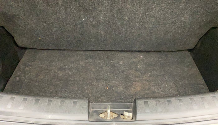 2012 Maruti Swift VXI, Petrol, Manual, 1,09,948 km, Boot Inside