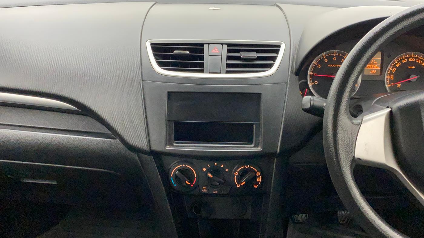 2012 Maruti Swift VXI, Petrol, Manual, 1,09,948 km, Air Conditioner