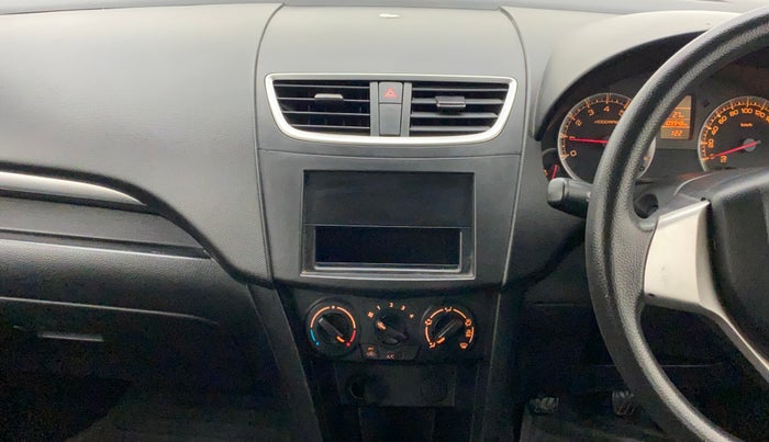 2012 Maruti Swift VXI, Petrol, Manual, 1,09,948 km, Air Conditioner