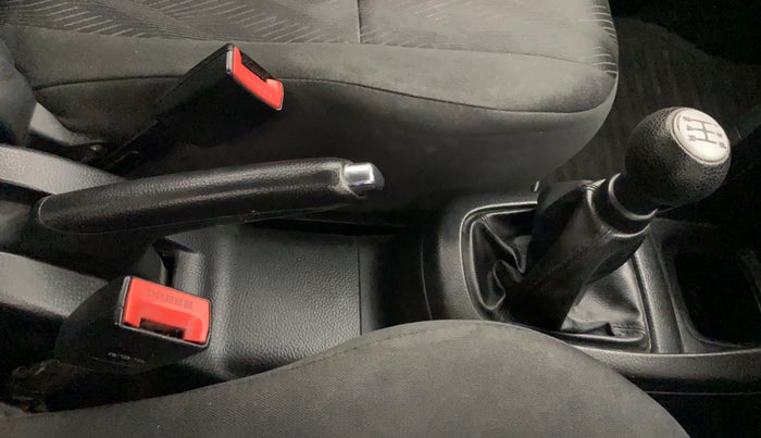 2012 Maruti Swift VXI, Petrol, Manual, 1,09,948 km, Gear Lever