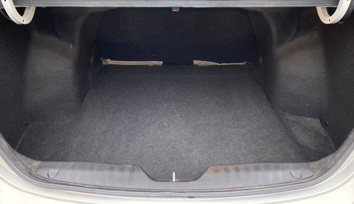 2018 Maruti Ciaz ZETA 1.4 VVT, Petrol, Manual, 84,104 km, Boot Inside