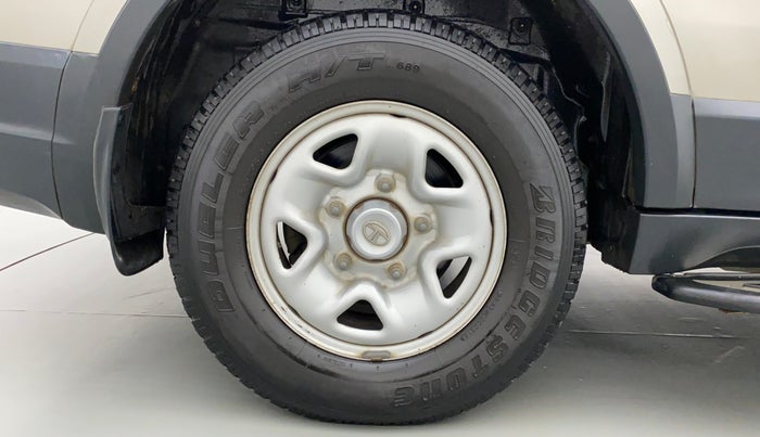 2018 Tata Hexa Varicor 400 XM, Diesel, Manual, 55,269 km, Right Rear Wheel