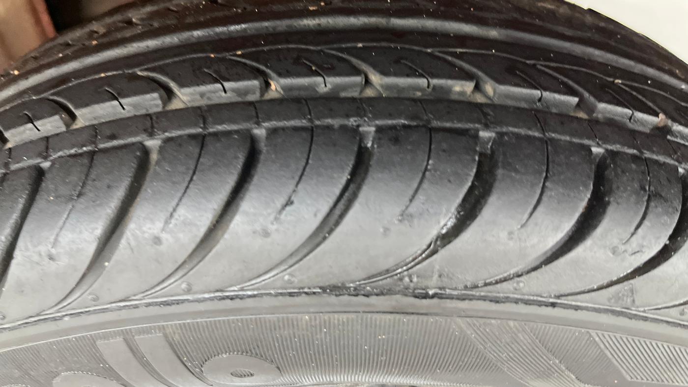 2016 Maruti Alto K10 VXI AMT, Petrol, Automatic, 96,947 km, Left Rear Tyre Tread
