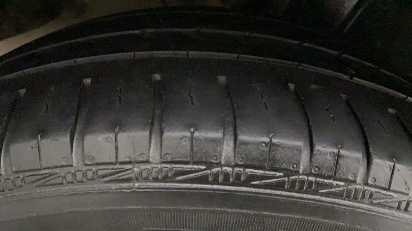 2012 Maruti Ertiga VDI, Diesel, Manual, 1,07,202 km, Right Rear Tyre Tread