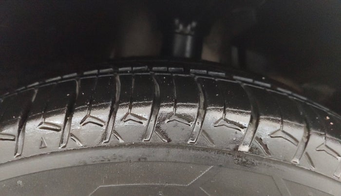 2013 Tata Indigo ECS LX CR4, Diesel, Manual, 42,861 km, Right Front Tyre Tread