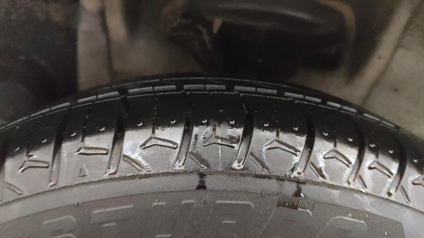 2013 Tata Indigo ECS LX CR4, Diesel, Manual, 42,804 km, Right Rear Tyre Tread
