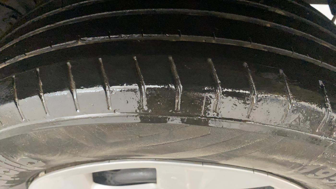2022 Hyundai VENUE S+ 1.2, Petrol, Manual, 32,071 km, Left Rear Tyre Tread