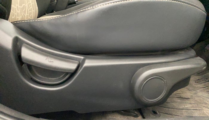 2016 Hyundai Grand i10 ASTA 1.2 KAPPA VTVT, Petrol, Manual, 57,194 km, Driver Side Adjustment Panel