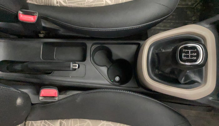 2016 Hyundai Grand i10 ASTA 1.2 KAPPA VTVT, Petrol, Manual, 57,194 km, Gear Lever