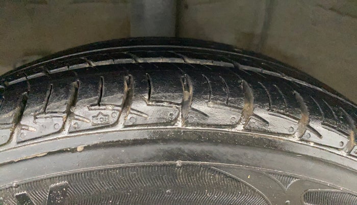 2016 Hyundai Grand i10 ASTA 1.2 KAPPA VTVT, Petrol, Manual, 57,194 km, Right Rear Tyre Tread
