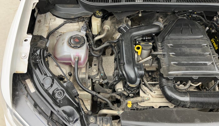 2022 Volkswagen TAIGUN COMFORTLINE 1.0 TSI MT, Petrol, Manual, 62,917 km, Engine View - Right