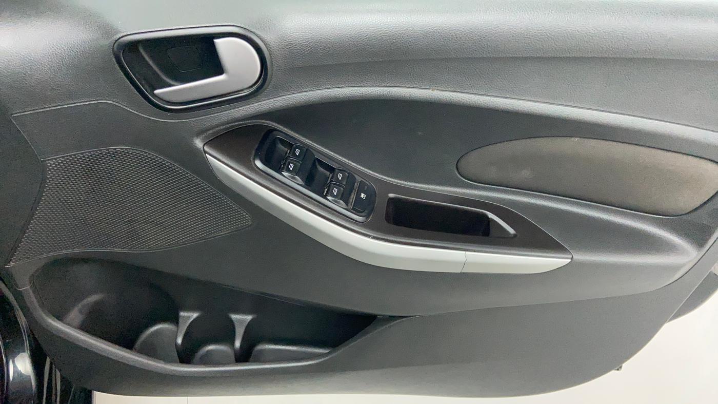 2016 Ford New Figo 1.5 TITANIUM, Diesel, Manual, 75,749 km, Driver Side Door Panels Controls