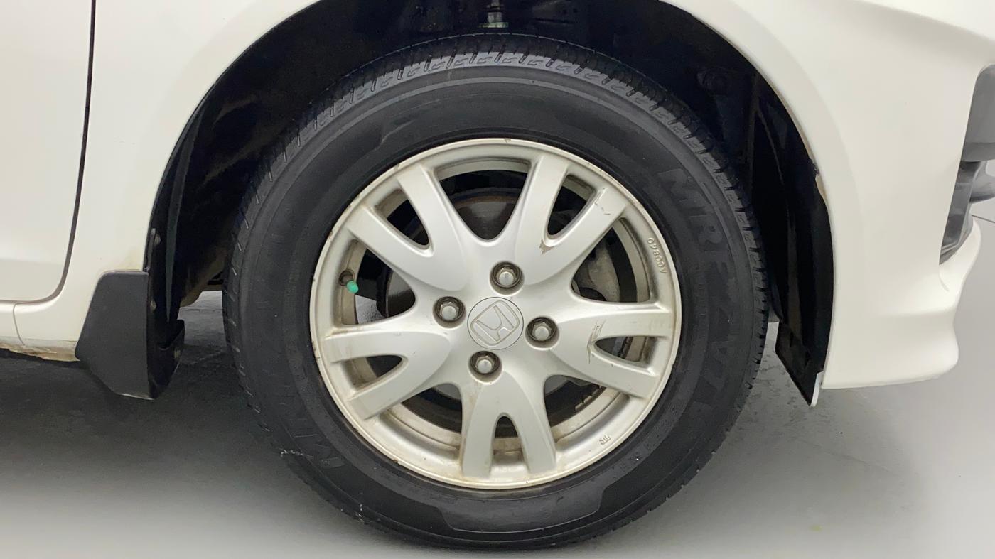 2015 Honda Brio VX AT, Petrol, Automatic, 38,437 km, Right Front Wheel