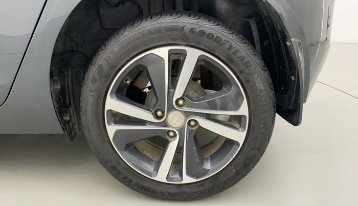 2020 Tata ALTROZ XZ DIESEL, Diesel, Manual, 35,197 km, Left Rear Wheel