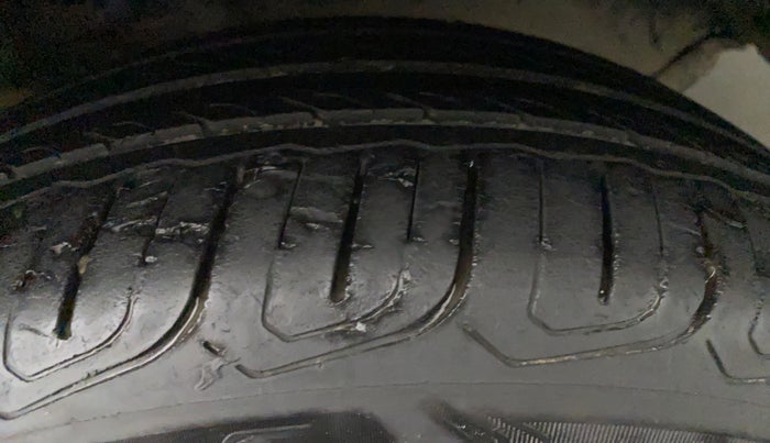 2020 Tata ALTROZ XZ DIESEL, Diesel, Manual, 35,197 km, Left Rear Tyre Tread