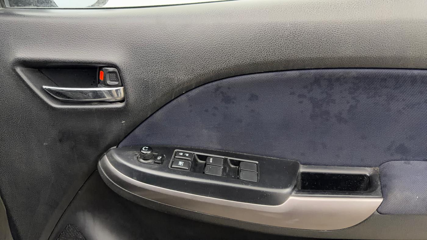 2019 Maruti Baleno ZETA PETROL 1.2, Petrol, Manual, 54,188 km, Driver Side Door Panels Control