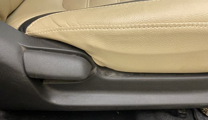 2011 Hyundai Verna FLUIDIC 1.4 VTVT, CNG, Manual, 37,023 km, Driver Side Adjustment Panel