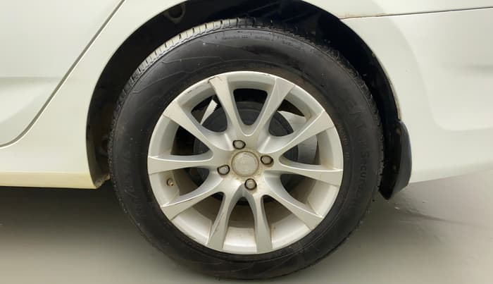 2011 Hyundai Verna FLUIDIC 1.4 VTVT, CNG, Manual, 37,023 km, Left Rear Wheel