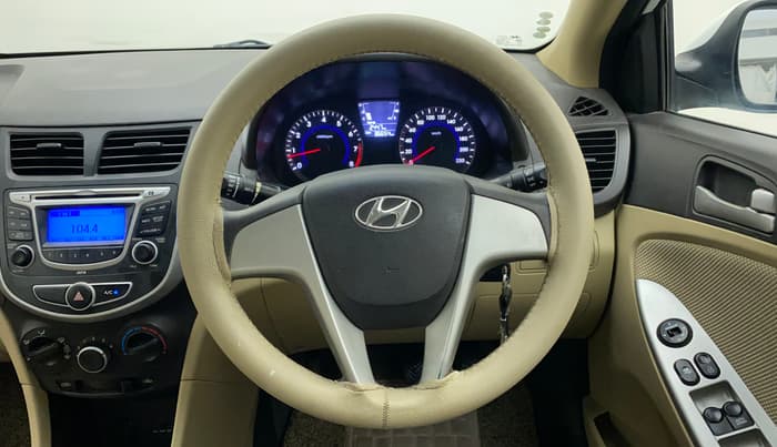 2011 Hyundai Verna FLUIDIC 1.4 VTVT, CNG, Manual, 37,023 km, Steering Wheel Close Up