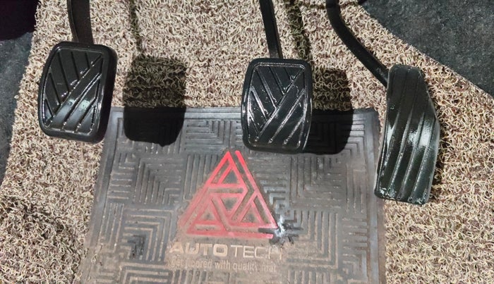 2014 Maruti Wagon R 1.0 LXI, Petrol, Manual, 51,625 km, Pedals