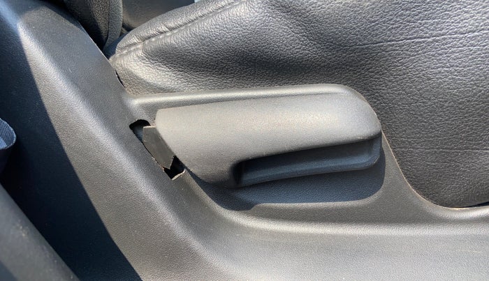 2014 Maruti Swift VXI, Petrol, Manual, 51,772 km, Driver Side Adjustment Panel