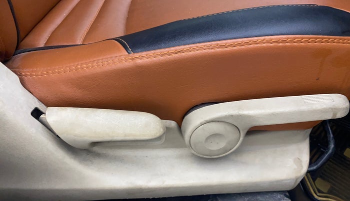 2015 Maruti Ciaz ZXI, Petrol, Manual, 74,839 km, Driver Side Adjustment Panel