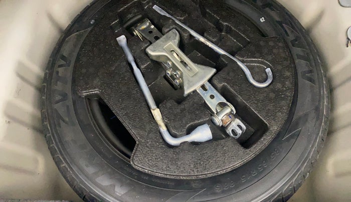 2015 Maruti Ciaz ZXI, Petrol, Manual, 74,839 km, Spare Tyre