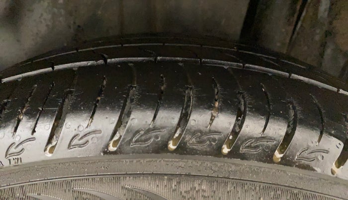 2017 Maruti S Cross SIGMA 1.3, Diesel, Manual, 53,181 km, Left Rear Tyre Tread