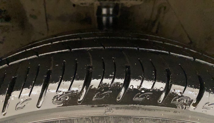 2017 Maruti S Cross SIGMA 1.3, Diesel, Manual, 53,181 km, Right Front Tyre Tread