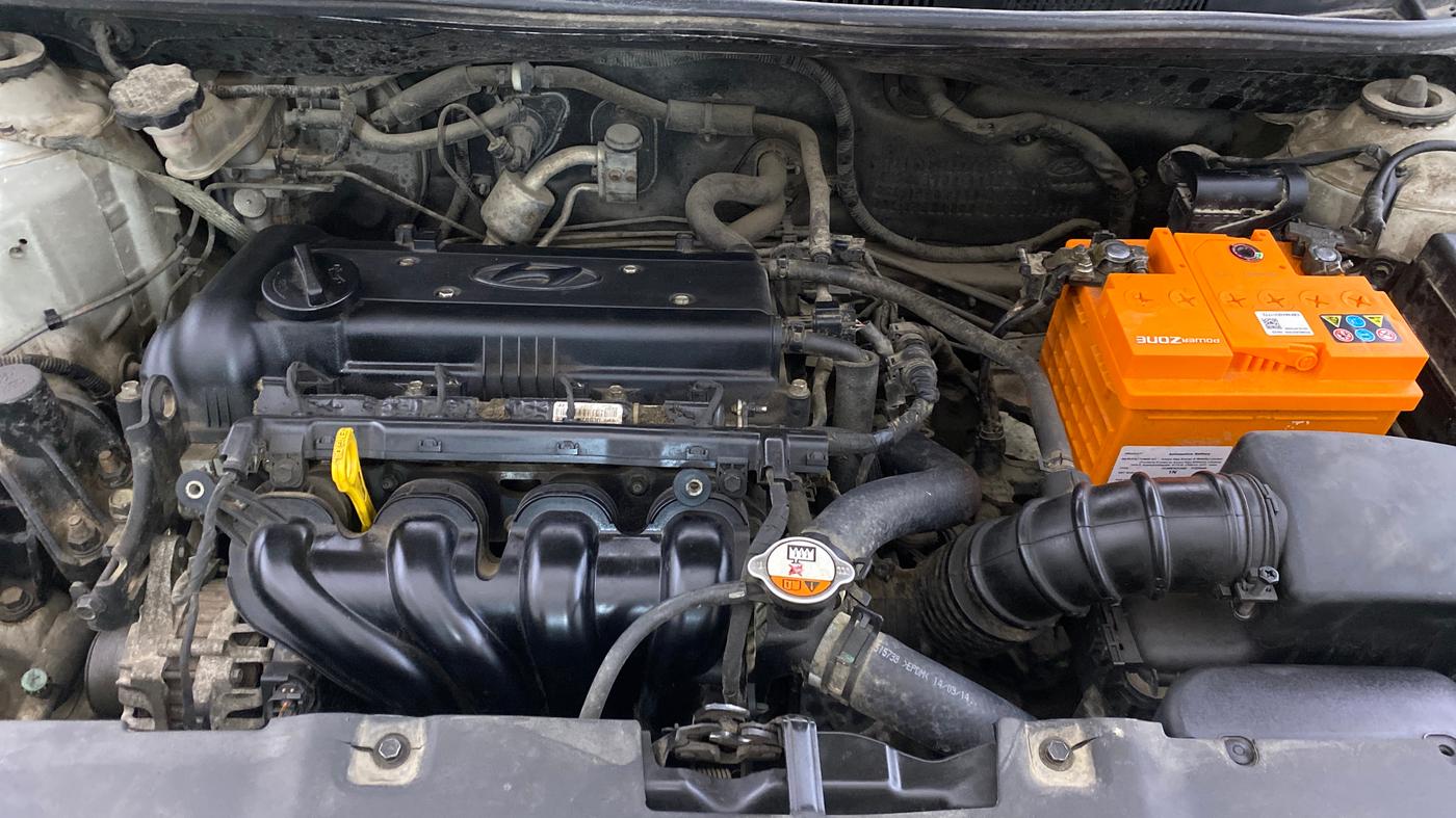 2014 Hyundai Verna FLUIDIC 1.4 VTVT, Petrol, Manual, 90,834 km, Engine View