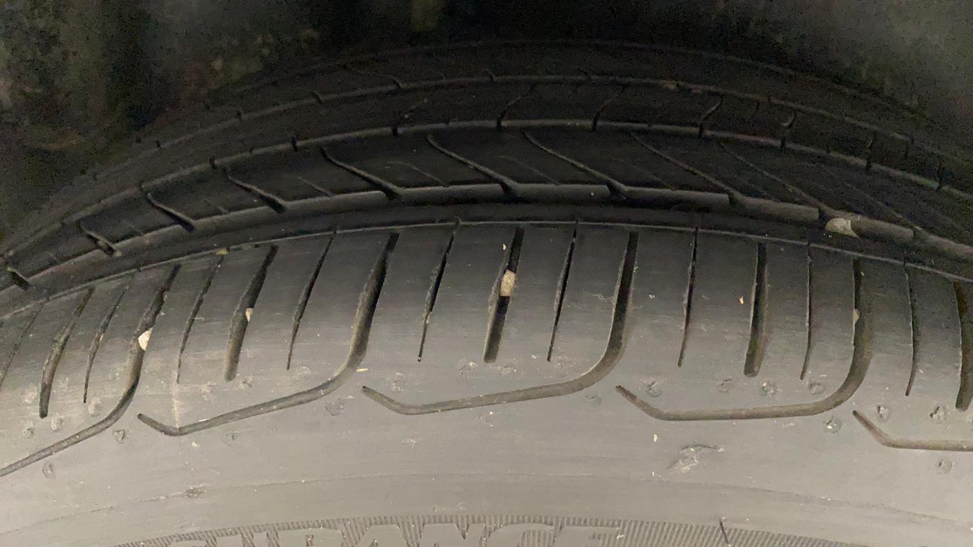 2019 Volkswagen Ameo HIGHLINE PLUS 1.5L AT 16 ALLOY, Diesel, Automatic, 59,802 km, Right Rear Tyre Tread