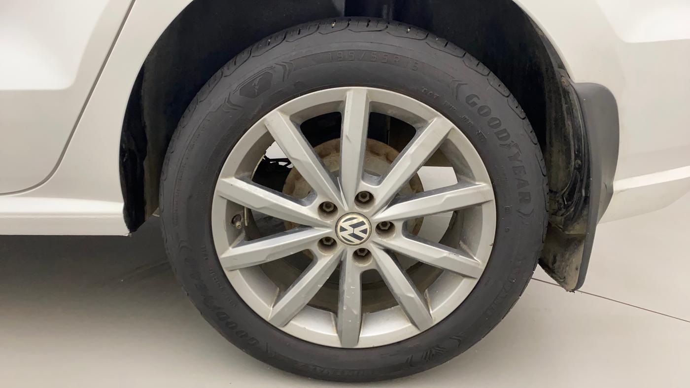 2019 Volkswagen Ameo HIGHLINE PLUS 1.5L AT 16 ALLOY, Diesel, Automatic, 59,802 km, Left Rear Wheel